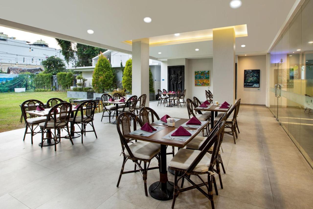 Kimaya Sudirman Yogyakarta By Harris Exterior photo