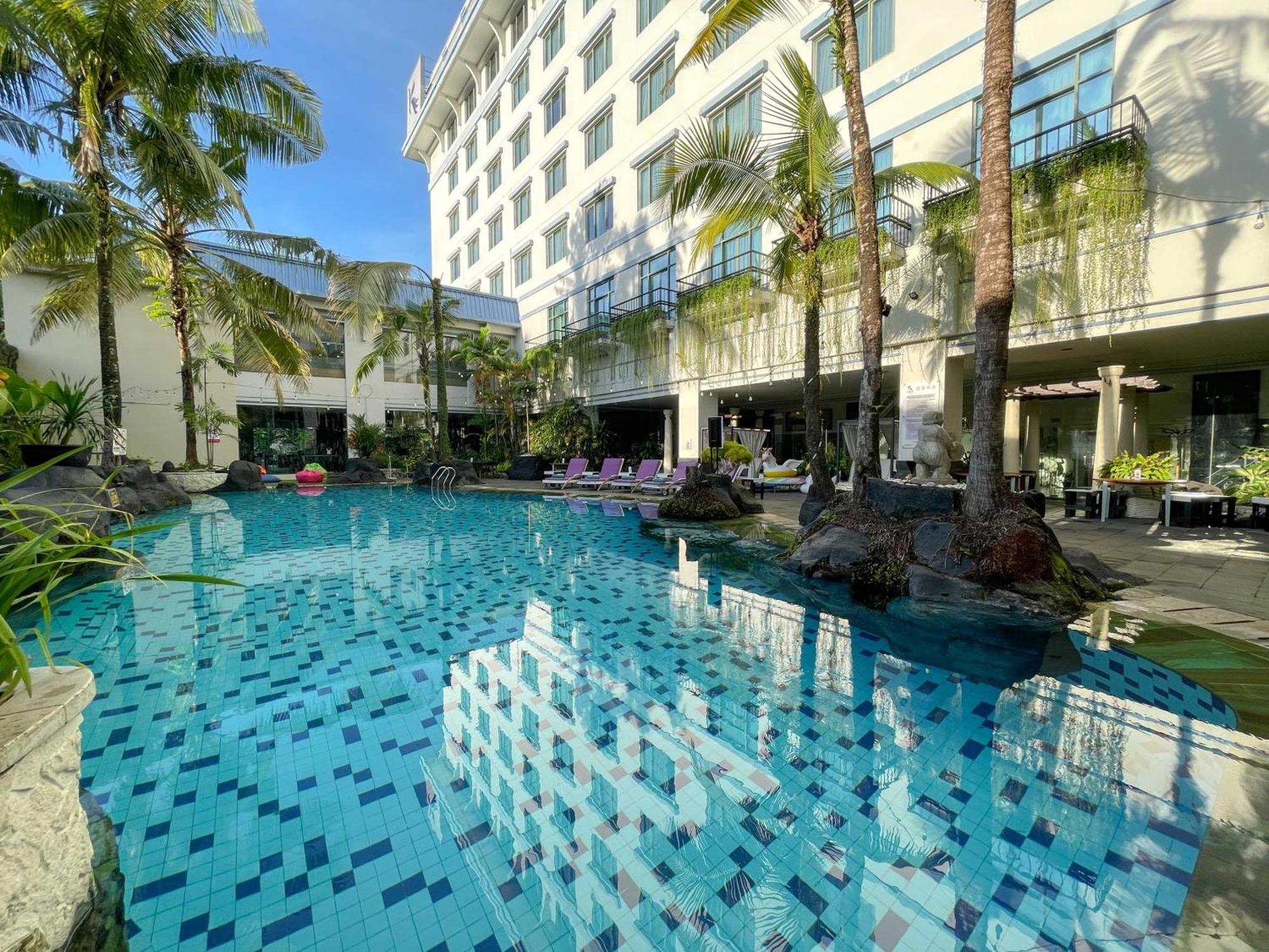 Kimaya Sudirman Yogyakarta By Harris Exterior photo